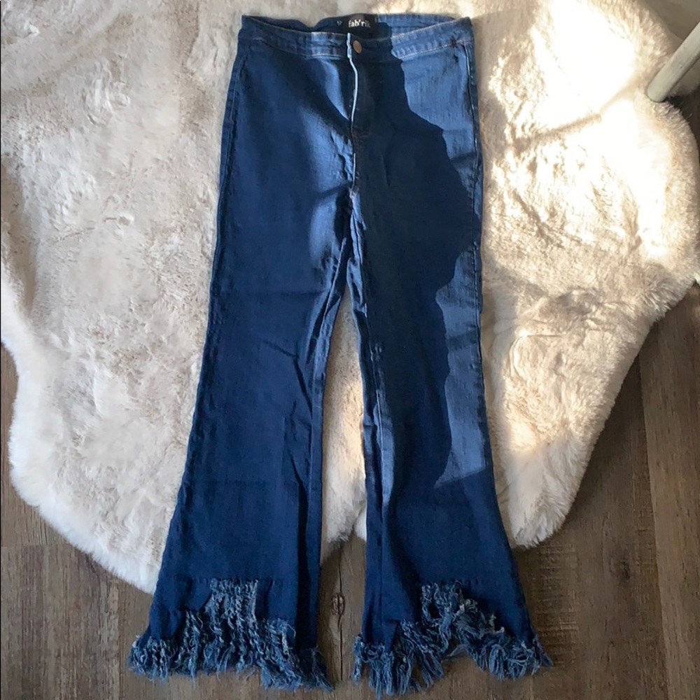 CROPPED FLARE FRINGE DENIM | fab’rik | SIZE MEDIUM